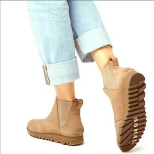 NWOT Sorel Harlow Chelsea Boot Waterproof Leather